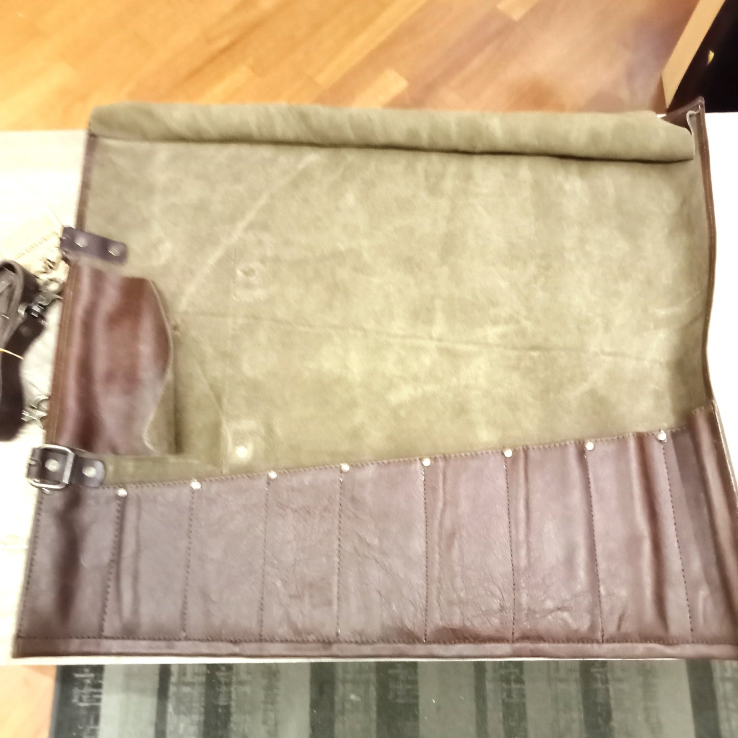 Borsa Porta Coltelli in cuoio 9posti